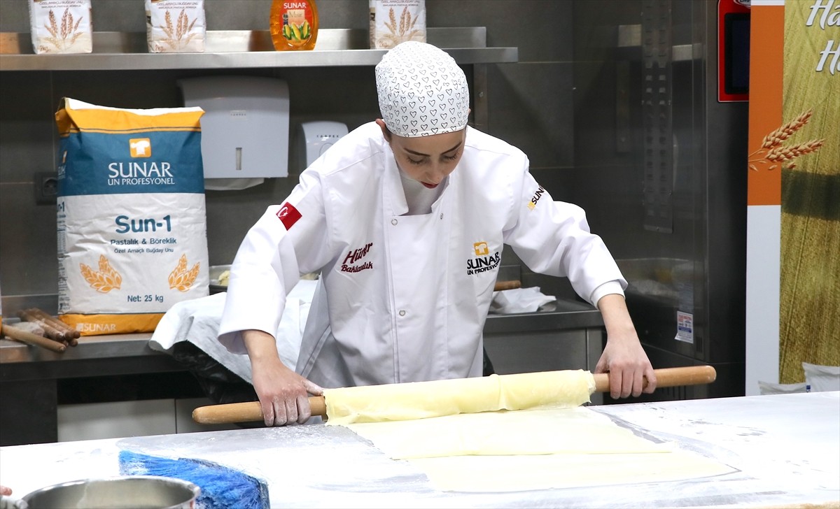 Gaziantep'te baklava ustalarına ve işletme sahiplerine yönelik "Lezzet ve Ustalık Buluşması"...