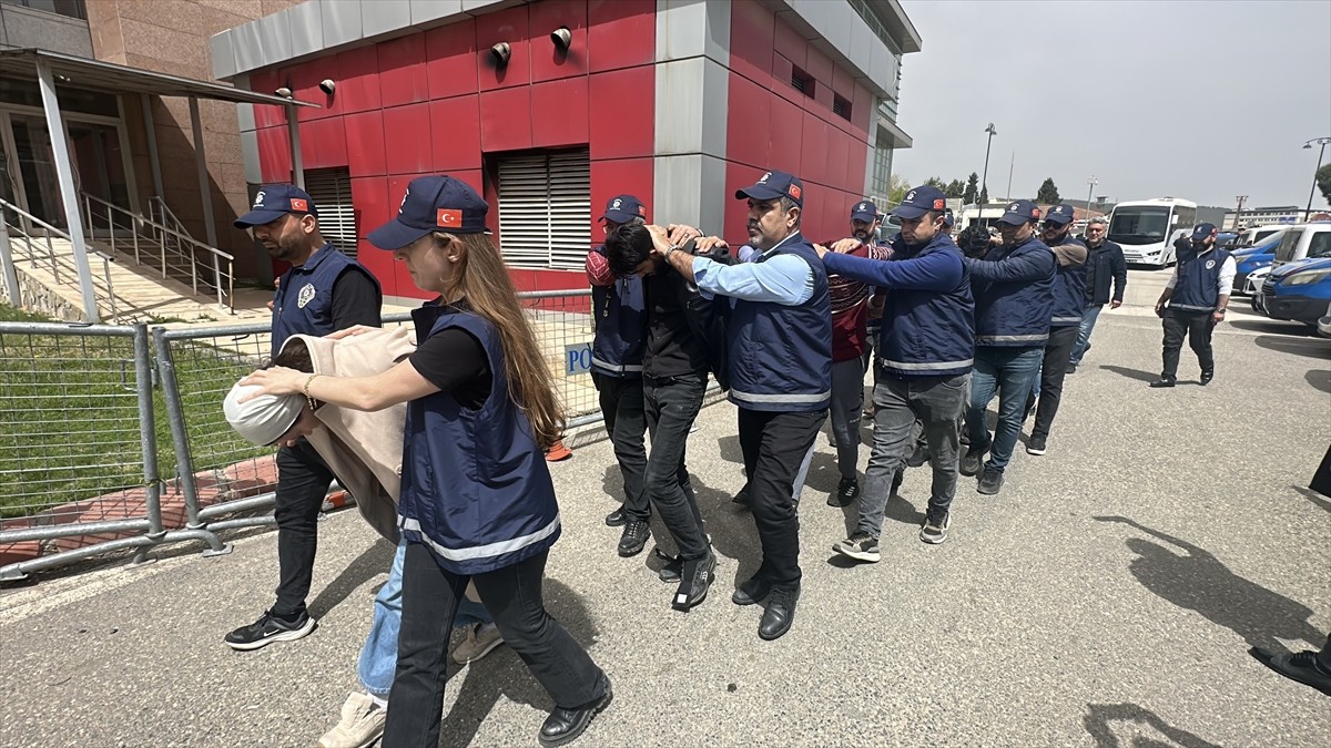 Gaziantep'te eşinin kayıp ihbarında bulunduğu yabancı uyruklu kişinin öldürüldüğü belirlendi....