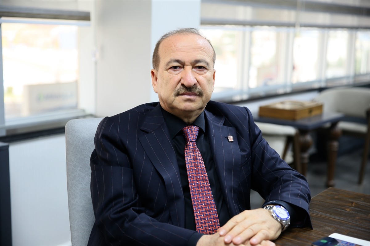 Gaziantep Futbol Kulübü Başkanı Memik Yılmaz, altyapıdan yetişen futbolcuların adapte olabilmesi...