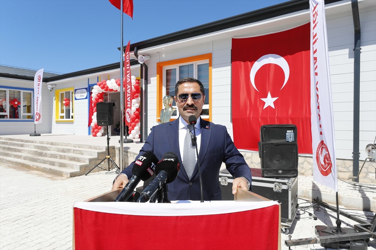 Hatay'ın Yayladağı ilçesinde hayırseverlerin desteğiyle inşa edilen Ali Mukadder Bilgili Ortaokulu...