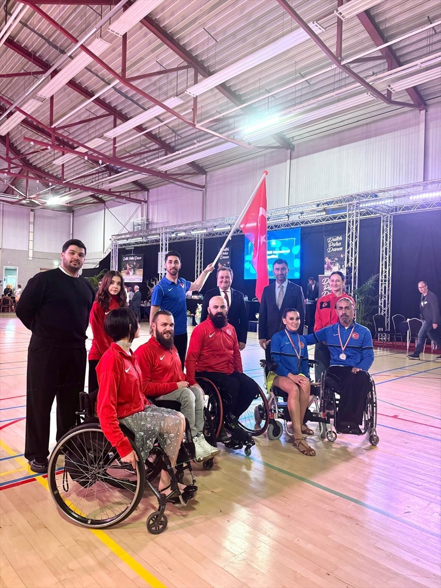 Hollanda'nın Amstelveen kentinde düzenlenen 2025 Para Dans Sporları Uluslararası Yarışması'nda...