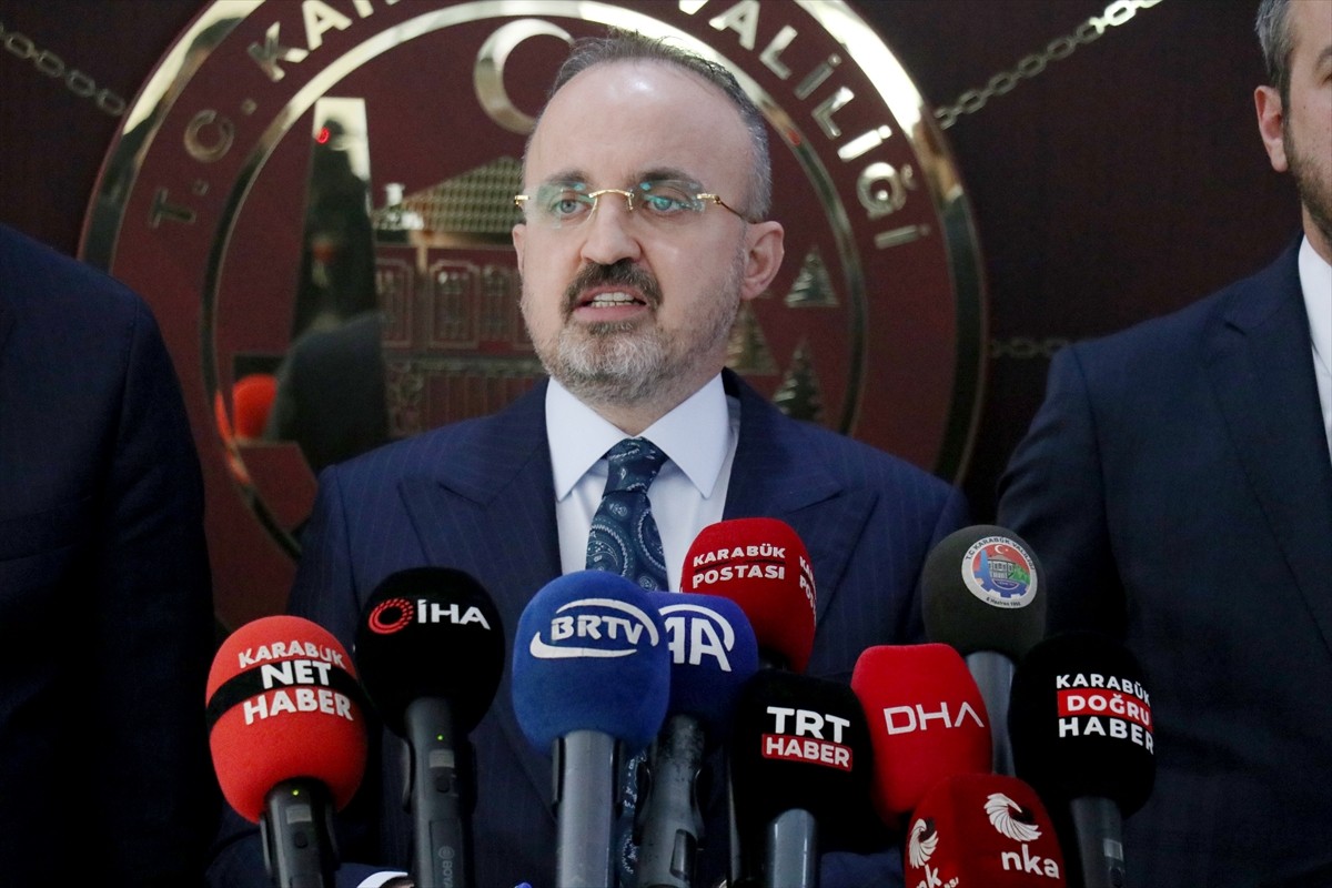 İçişleri Bakan Yardımcısı Bülent Turan, Karabük temasları kapsamında Vali Mustafa Yavuz'u...