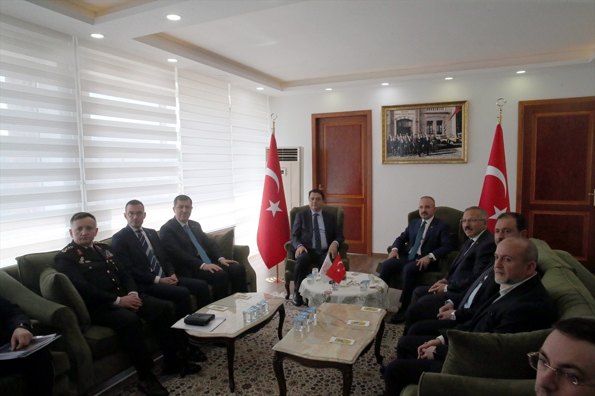 İçişleri Bakan Yardımcısı Bülent Turan, Tokat Valisi Abdullah Köklü'yü ziyaret etti.