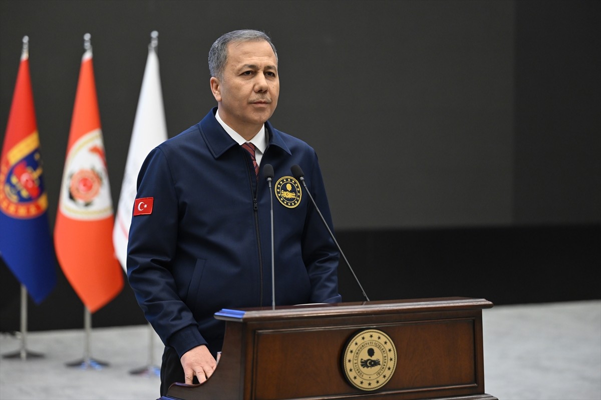 İçişleri Bakanı Ali Yerlikaya, İçişleri Bakanlığı'ndaki Güvenlik ve Acil Durumlar Koordinasyon...