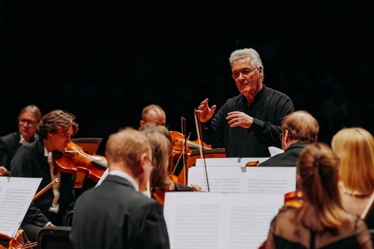 İki Grammy ödülü, 100'ü aşkın albüm kaydı ve 50 yılı aşan sahne kariyeriyle klasik müziğin yaşayan...