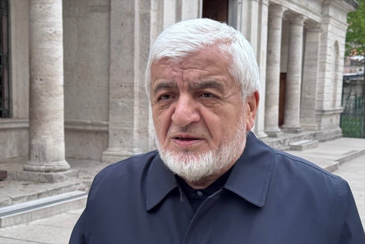 İstanbul'da meydana gelen 6,2 büyüklüğündeki deprem sırasında Fatih Camisi'nde vaaz verdiği...