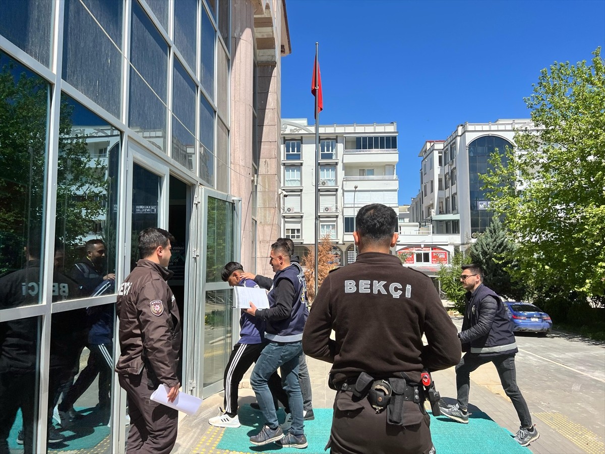 İstanbul Kadıköy'de 15 yaşındaki Mattia Ahmet Minguzzi'nin bıçaklanarak öldürülmesine ilişkin...