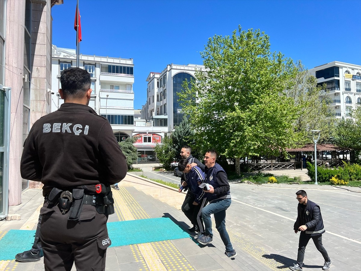 İstanbul Kadıköy'de 15 yaşındaki Mattia Ahmet Minguzzi'nin bıçaklanarak öldürülmesine ilişkin...