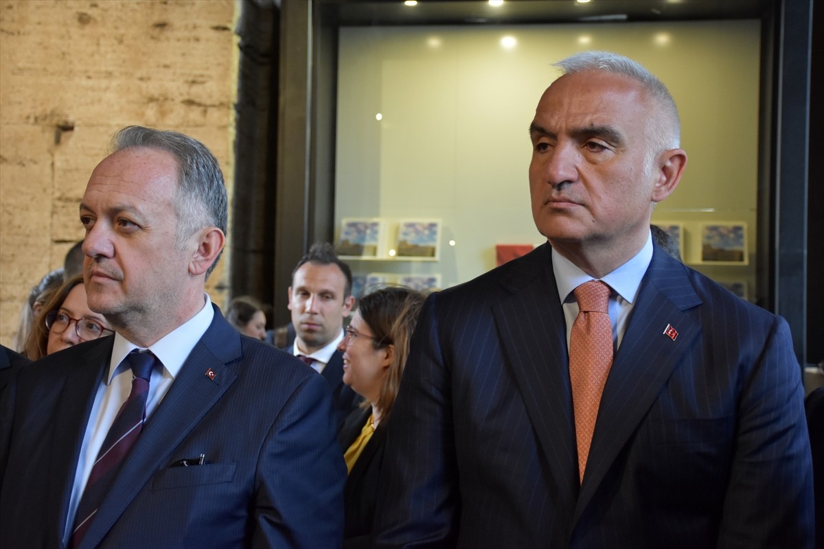 İtalya'nın başkenti Roma'nın dünyaca ünlü simge yapısı Kolezyum'da (fotoğrafta), Kültür ve Turizm...