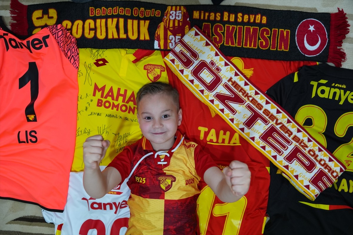 İzmir'de babasıyla 4 yaşından beri Göztepe'nin maçlarına giden ve taraftarın "Kuzey Reis" diye...