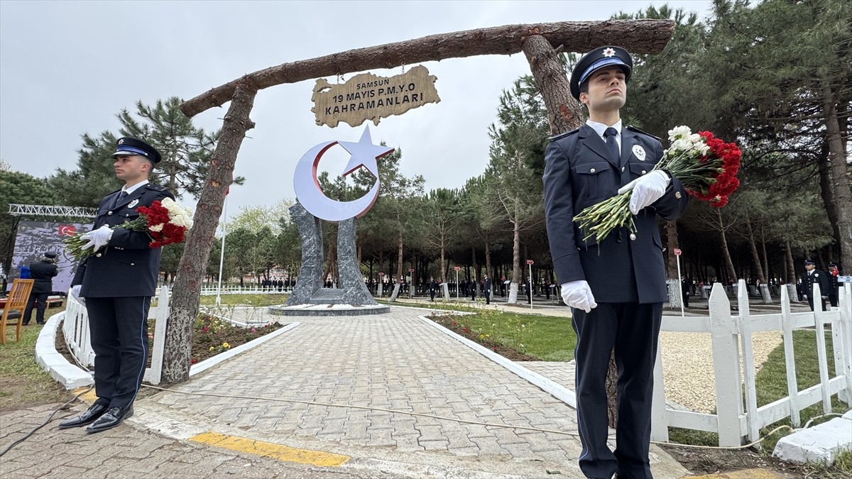 İzmir Adliyesine 2017'de terör örgütü PKK mensuplarınca düzenlenen hain saldırıda şehit olan polis...