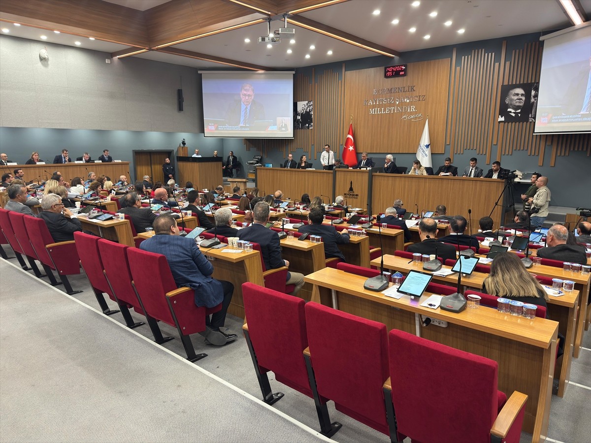  İzmir Büyükşehir Belediyesinin nisan ayı birinci olağan meclis toplantısında, 2024 yılı denetim...