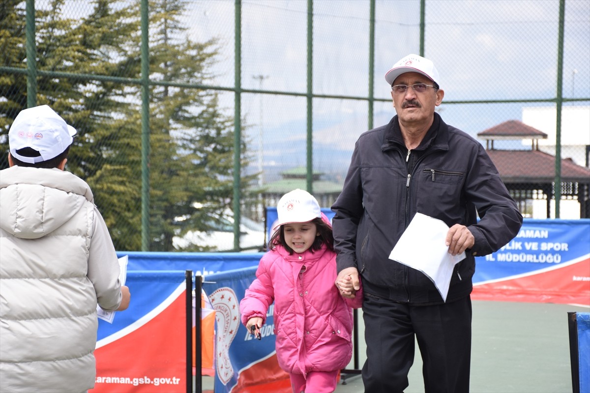 Karaman'da "Aile Yılı" kapsamında oryantiring (harita yardımı ile yön bulmayı içeren, zamana karşı...