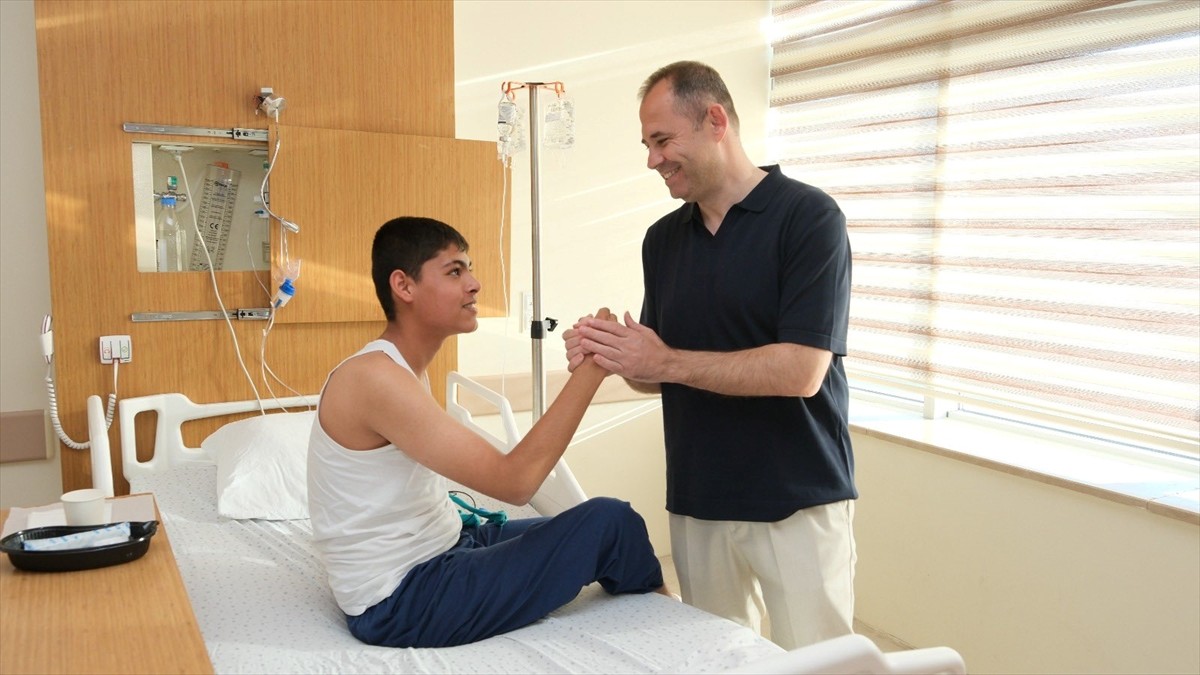 Kırklareli'nde çay bahçesindeki süs havuzunda elektrik akımına kapılanlardan biri çocuk 3 kişinin...