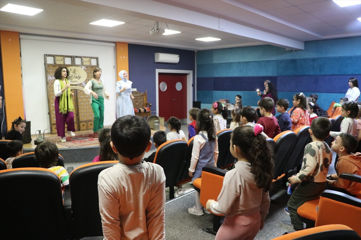 Kültür ve Turizm Bakanlığı ile Kahramanmaraş Büyükşehir Belediyesi işbirliğinde düzenlenen ve 9...