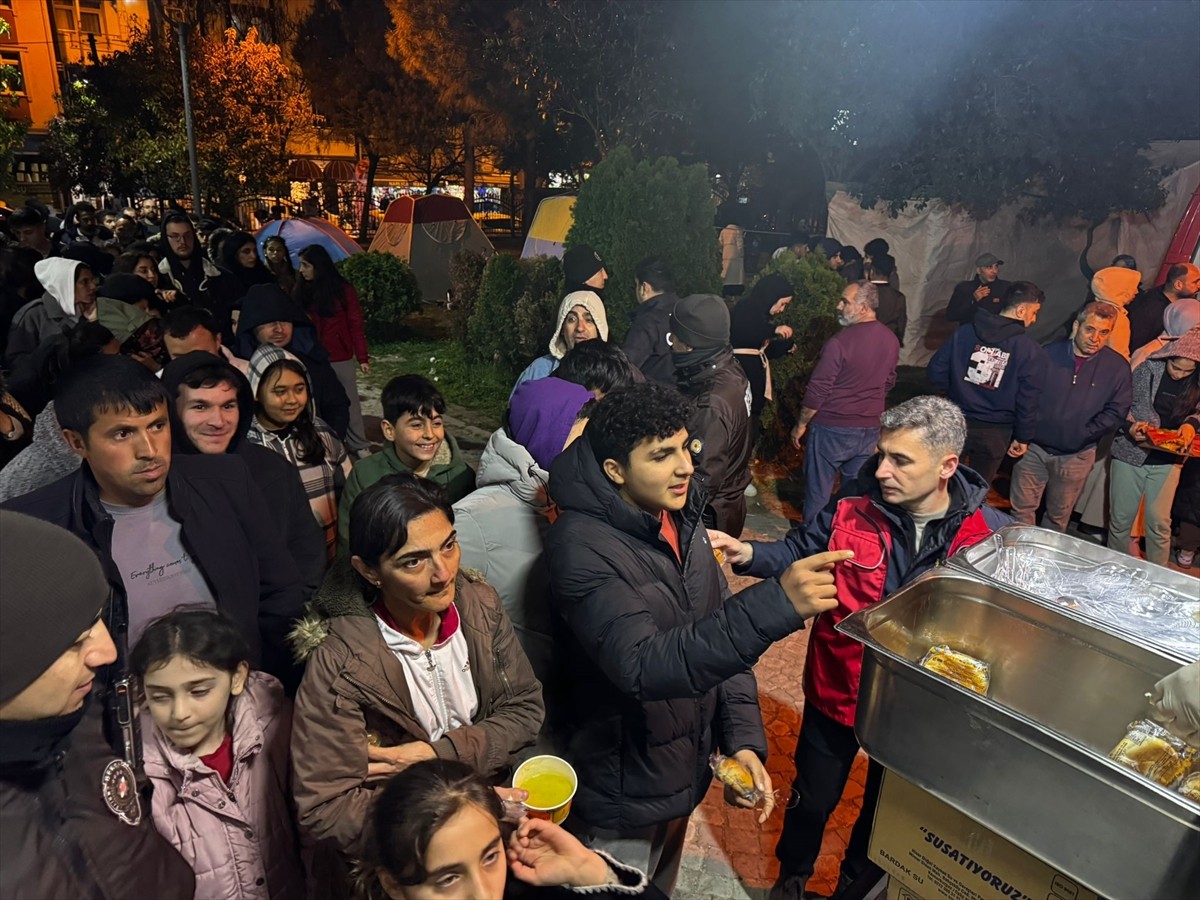 Kültür ve Turizm Bakanlığı Vakıflar Genel Müdürlüğü, İstanbul'da meydana gelen depremlerin...