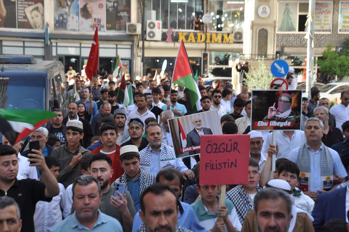 Mardin'in Kızıltepe ilçesinde, İsrail'in Gazze'ye yönelik saldırıları protesto edildi. Peygamber...