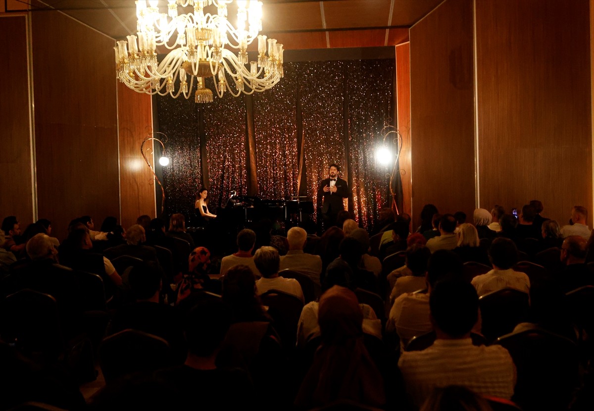Mersin Devlet Opera ve Balesi (MDOB), "Azerbaycan Gecesi" konserini sanatseverlerle buluşturdu....