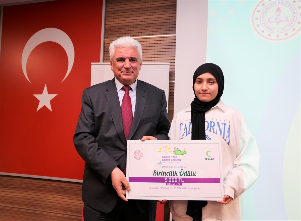 Milli Eğitim Bakanlığı ve Yeşilay Cemiyeti işbirliğinde bu yıl 13'üncüsü düzenlenen "Sağlıklı...