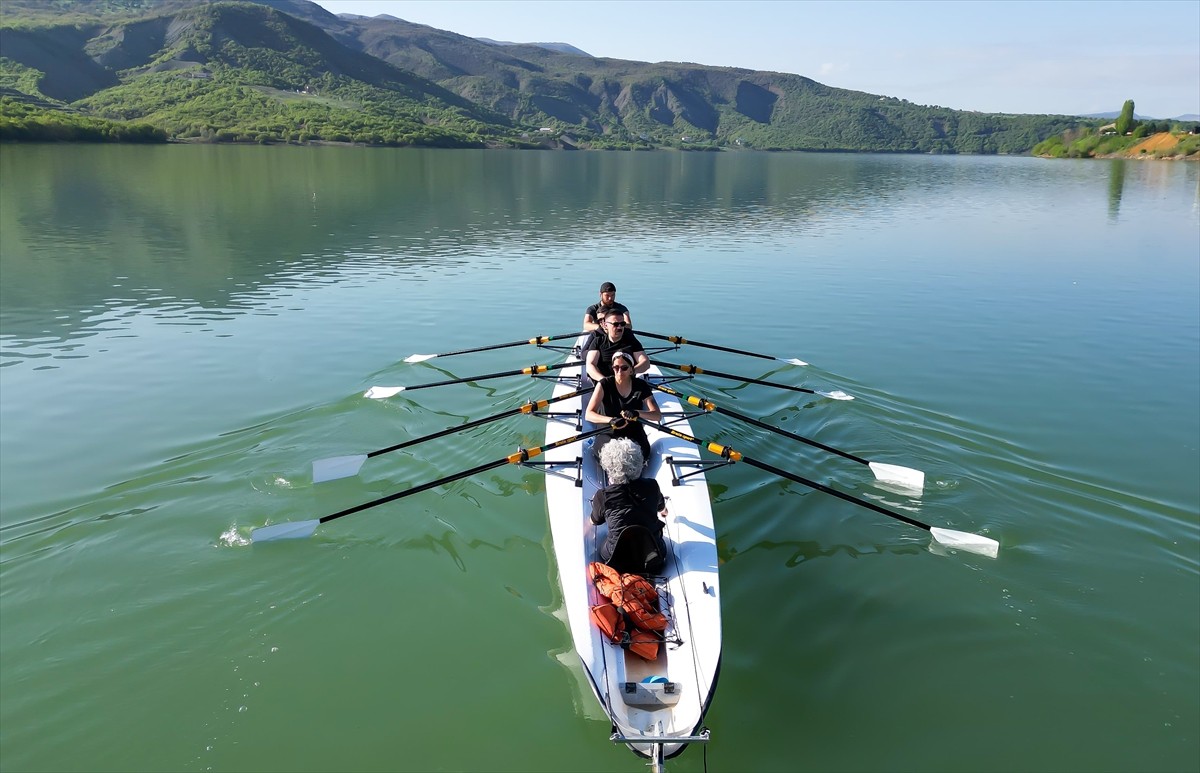 Munzur Kürek, Kano, Su Sporları ve Yelken Sporu Kulübü tarafından Tunceli'de kürek sporunun...