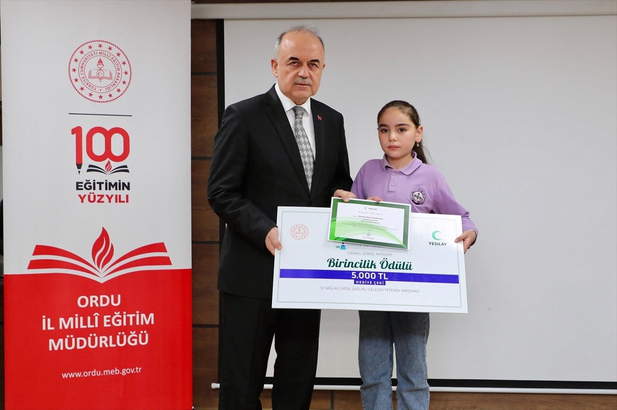 Ordu'da, Milli Eğitim Bakanlığı ve Yeşilay işbirliğinde düzenlenen "Sağlıklı Nesil, Sağlıklı...