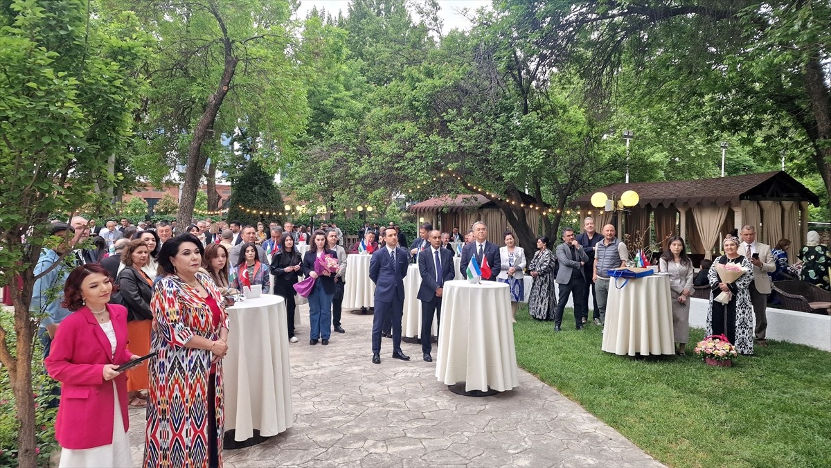 Özbekistan'da faaliyet gösteren Özbek-Türk İşadamları Derneği (UTİD), Taşkent'te bahar şenliği...