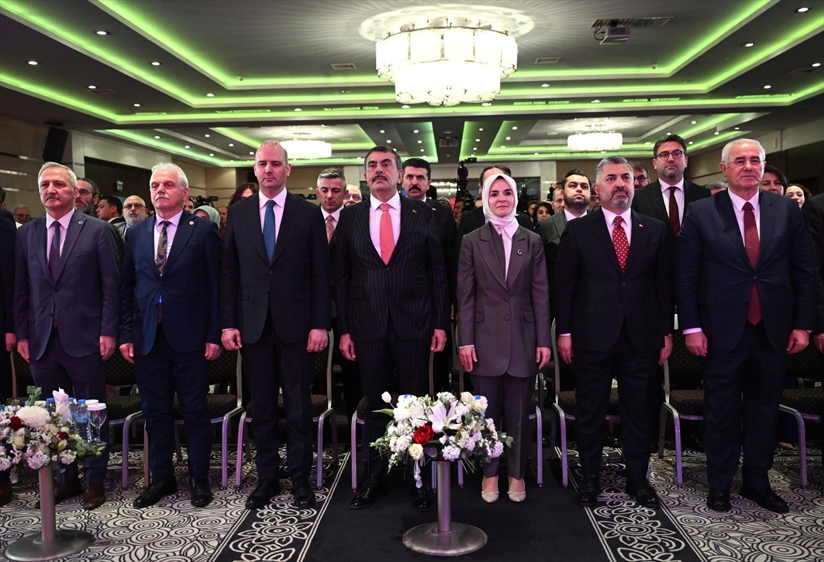 Radyo ve Televizyon Üst Kurulunca (RTÜK) tarafından, medya içeriklerinin toplumsal yapı üzerindeki...