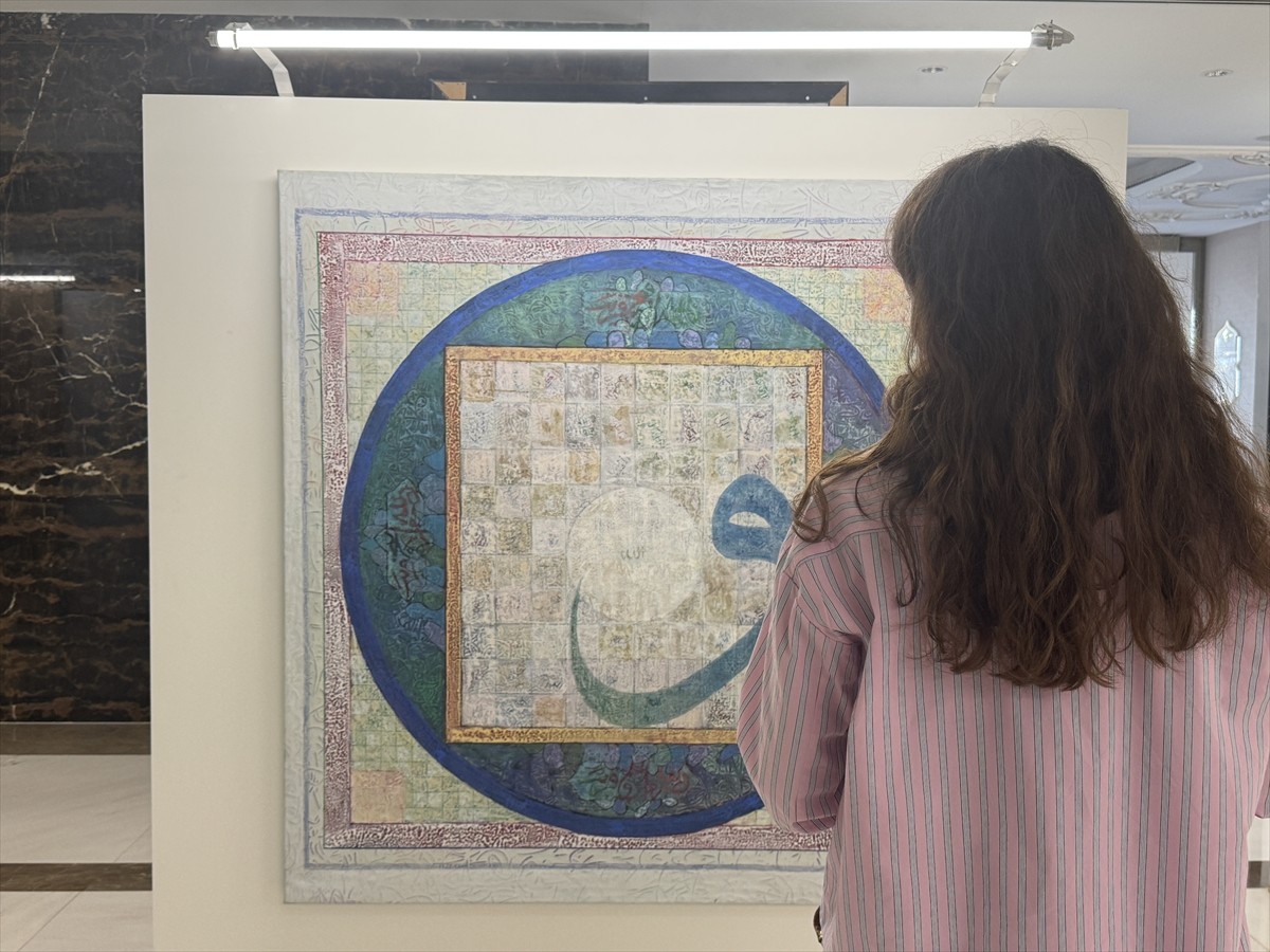 Ressam Erol Kılıç'ın kişisel sergisi "Sufi Aşk İzdüşümler", CVK Park Bosphorus Hotel Balo...