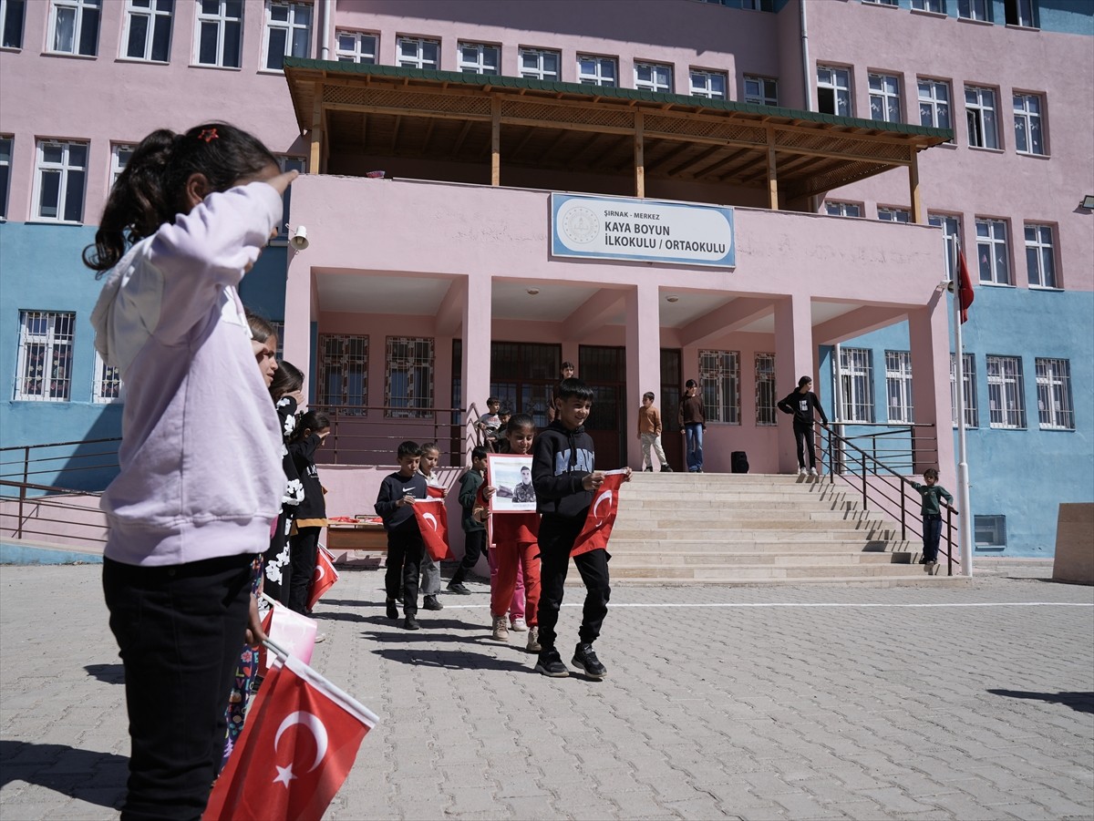 Şırnak'taki petrol keşfinin ardından Gabar Dağı eteklerindeki Akçay ve Kayaboyun köylerinde...