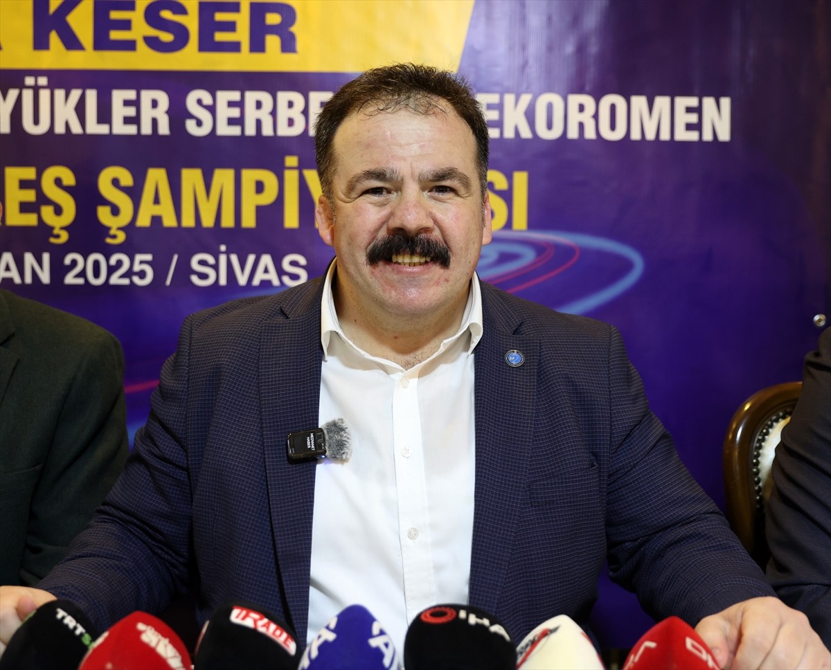 Sivas'ta, Türkiye İşitme Engelliler Spor Federasyonu (TİESF) tarafından Rıza Keser Yıldızlar...