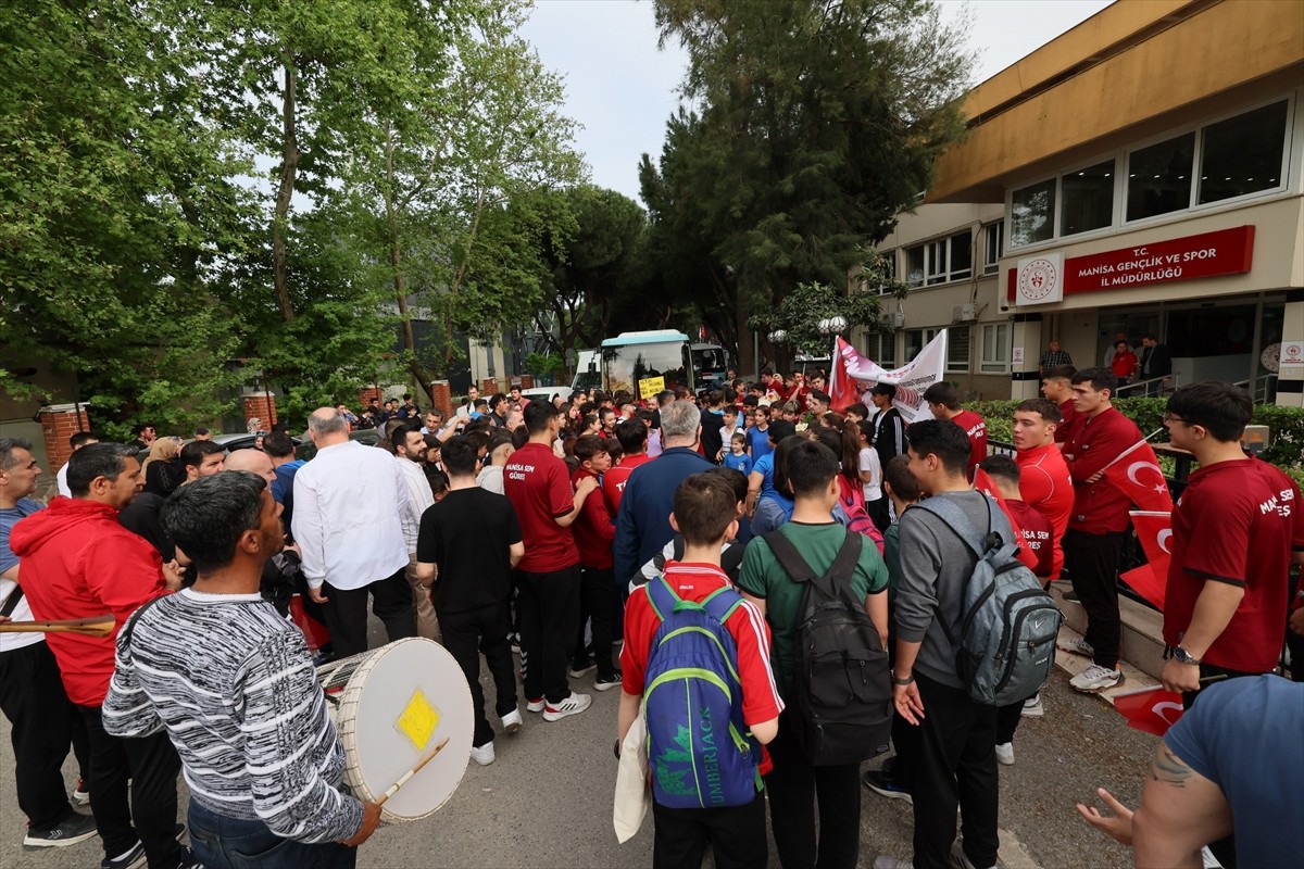 Slovakya’da düzenlenen Avrupa Güreş Şampiyonası’nda grekoromen stil 63 kiloda altın madalya...