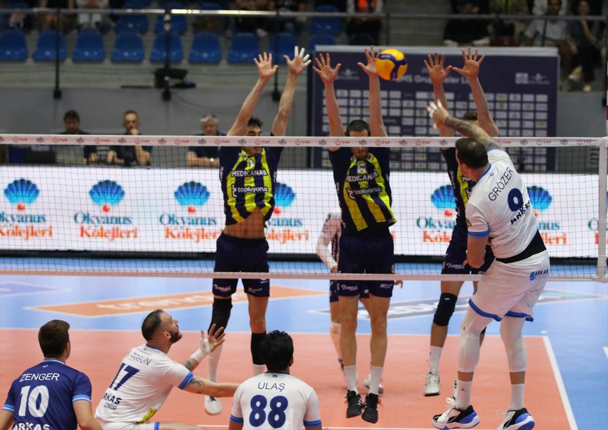 SMS Grup Efeler Ligi play-off 3/4 etabı ikinci maçında Arkas Spor ile Fenerbahçe Medicana...