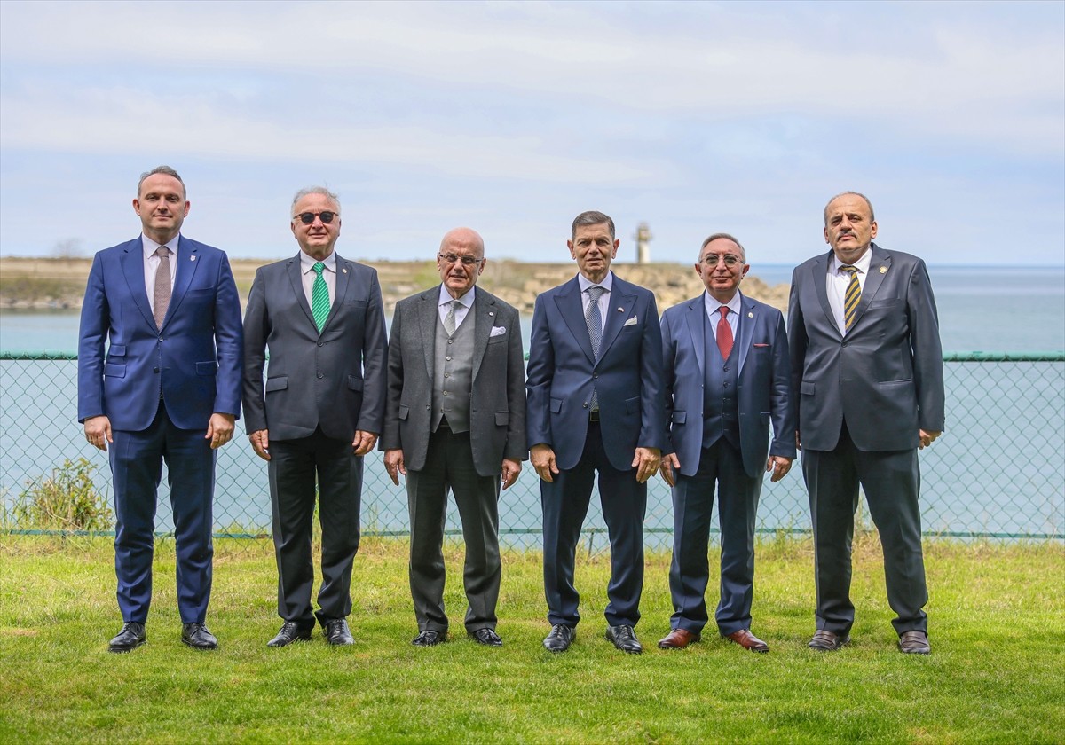 Süper Lig’de şampiyonluk yaşamış kulüplerin divan kurulları, Mehmet Ali Yılmaz Tesisleri'nde...