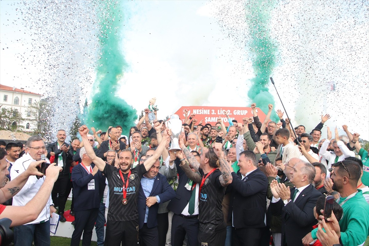  TFF 3. Lig 2. Grup’ta sezonu şampiyon tamamlayan Muğlaspor, sahasında Eti Gübre Mazıdağı...