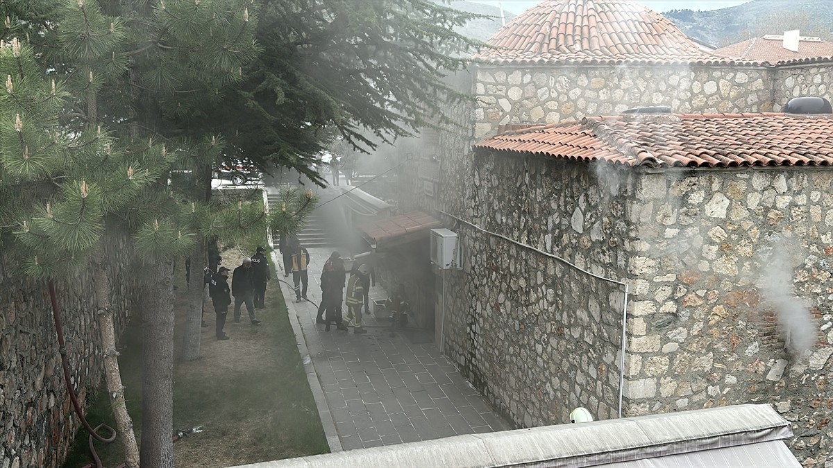 Tokat'ta Cumhuriyet Meydanı'nda bulunan ve 1288 yılında inşa edildiği bilinen Ebu Şems Hanegahı...