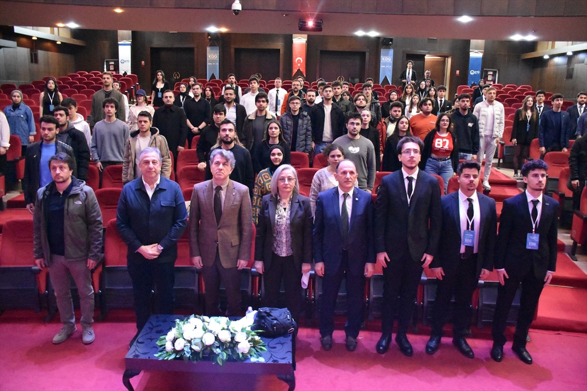 Trabzon'da, Karadeniz Teknik Üniversitesi (KTÜ) Elektrik-Elektronik Kulübü tarafından Prof. Dr....