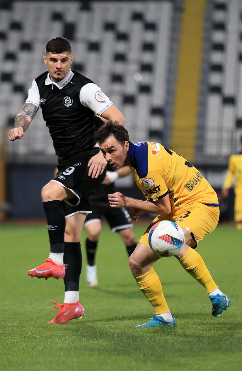 Trendyol 1. Lig'in 35. hafta maçında Manisa FK ile MKE Ankaragücü, Manisa 19 Mayıs Stadı’nda...