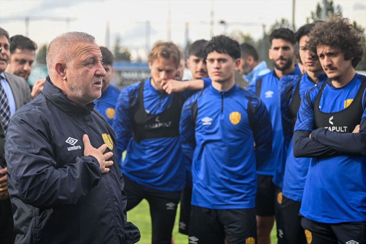 Trendyol 1. Lig ekiplerinden MKE Ankaragücü'nün yeni teknik direktörü Mesut Bakkal, Beştepe...