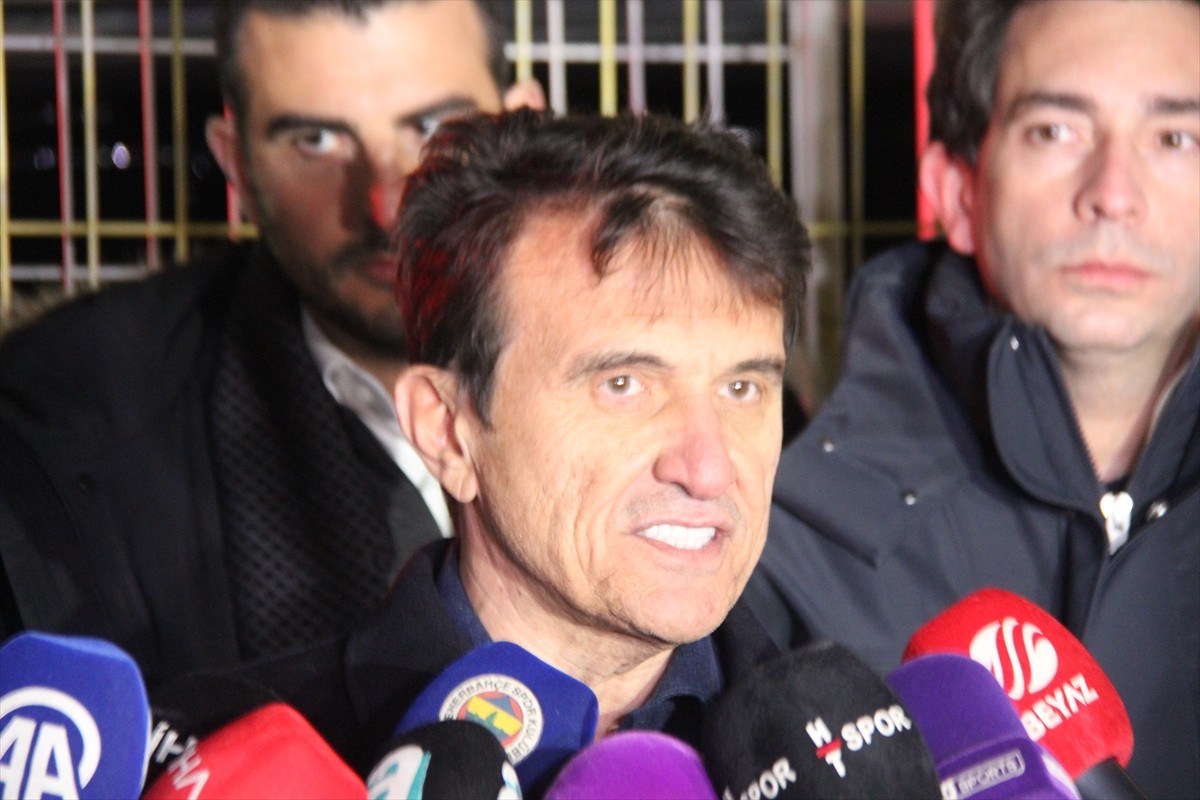 Trendyol Süper Lig'in 31. haftasında deplasmanda Net Global Sivasspor'u 3-1 mağlup eden...