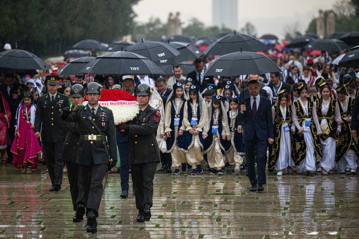 TRT Genel Müdürü Mehmet Zahid Sobacı, dünyanın uluslararası ilk çocuk şenliği olan "TRT...