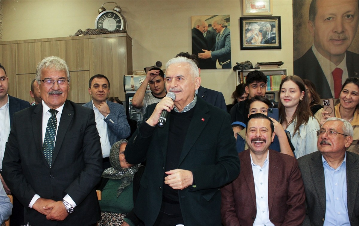 Türk Devletleri Teşkilatı (TDT) Aksakallar Konseyi Başkanı Binali Yıldırım, İzmir'in Ödemiş...