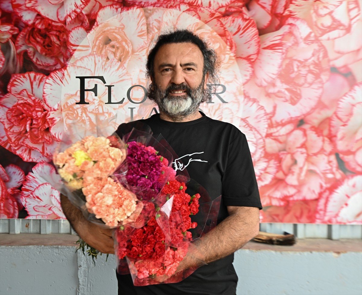 Türkiye'den 80 ülkeye yılın ilk çeyreğinde karanfil ağırlıklı olmak üzere 56,2 milyon dolarlık...