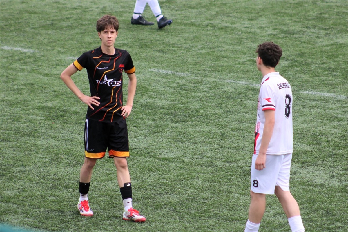 Türkiye Futbol Federasyonu tarafından düzenlenen U16 Türkiye Futbol Şampiyonası 1. Kademe...