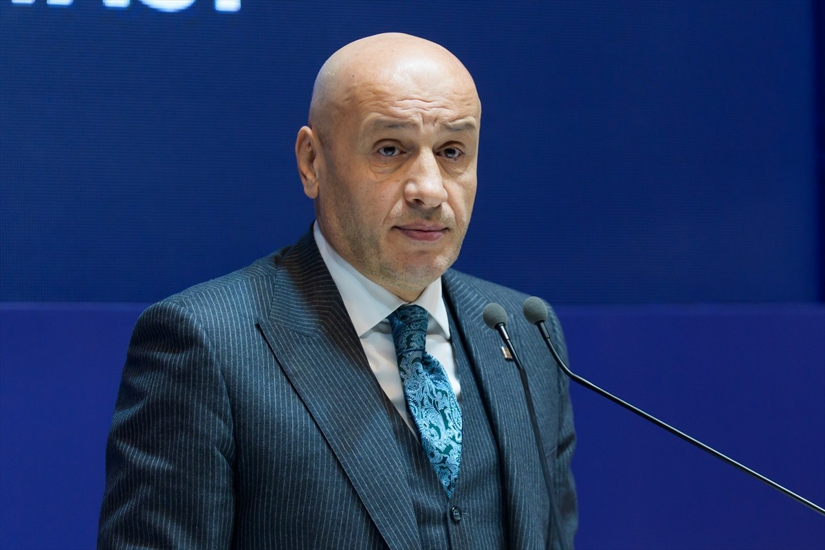 Türkiye İhracatçılar Meclisi (TİM) Başkanı Mustafa Gültepe (fotoğrafta), Ticaret Bakanı Ömer...