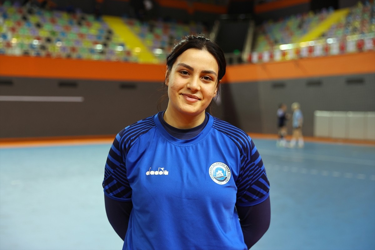 Türkiye Kadınlar Hentbol Süper Ligi'ne yükseldiği ilk yılda normal sezonu 5. sırada tamamlayan...