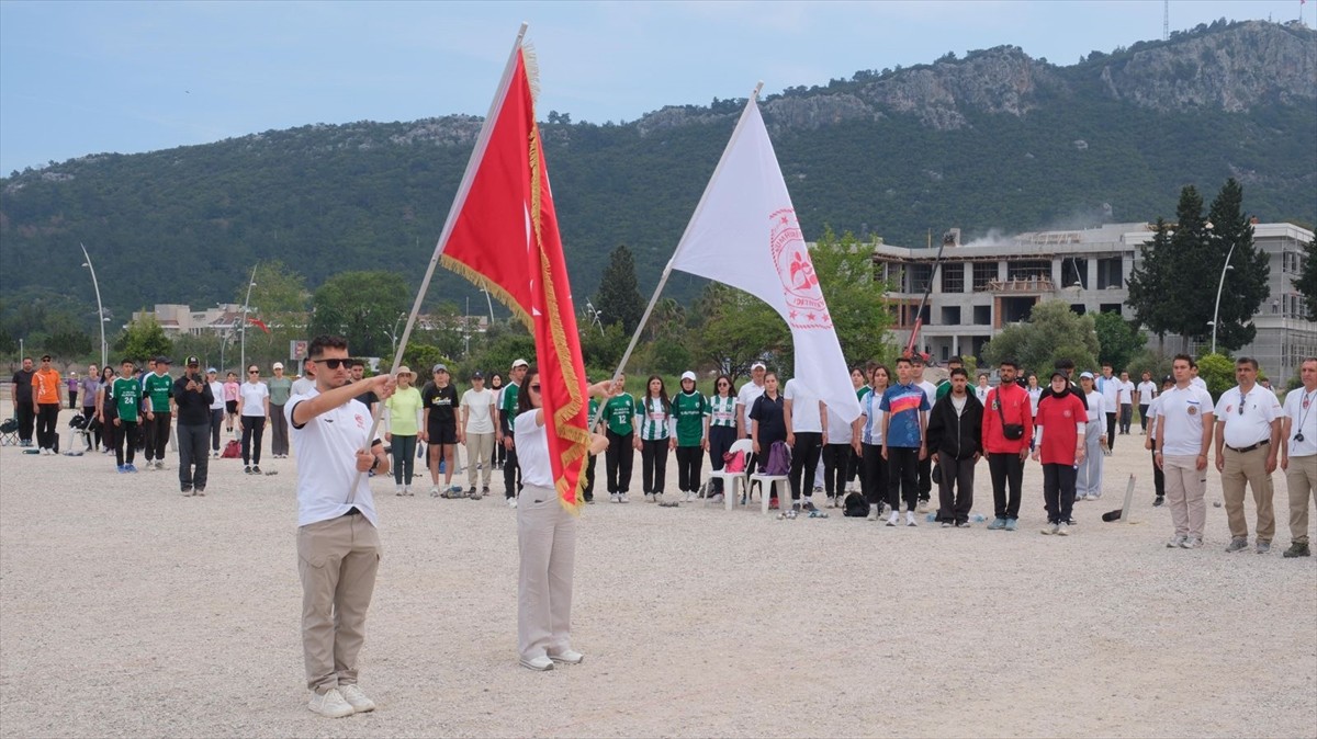 Türkiye Petank Şampiyonası, Antalya'nın Kemer ilçesinde başladı. Türkiye Bocce Bowling ve Dart...
