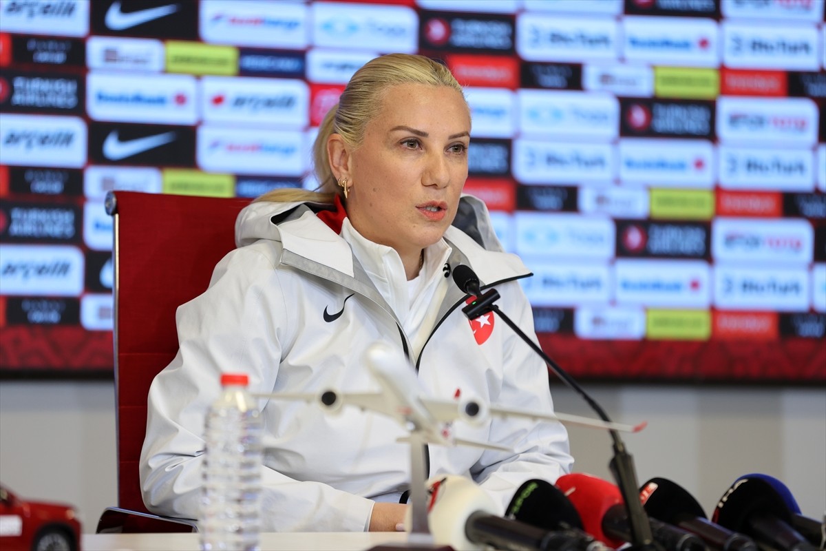 UEFA Uluslar B Ligi 2. Grup'taki dördüncü maçında yarın Slovenya'yı Sivas'ta konuk edecek A Milli...