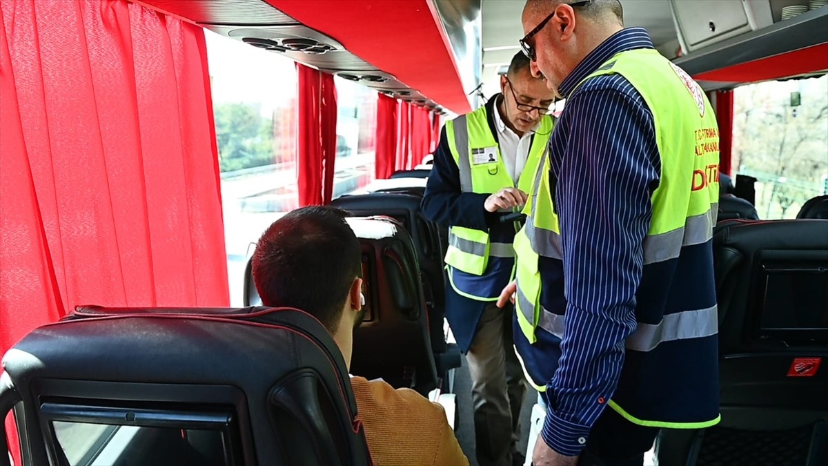 Ulaştırma ve Altyapı Bakanı Abdulkadir Uraloğlu, Ramazan Bayramı tatilinde şehirler arası...