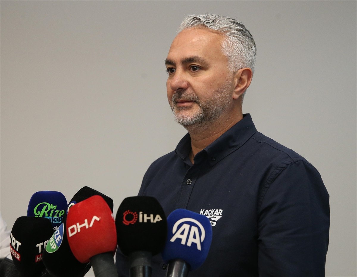 Ultra Trail Mont-Blanc (UTMB) Türkiye lisans sahibi Özgür Emeklioğlu, gazetecilere yaptığı...