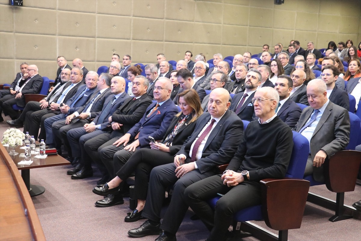 Uludağ İhracatçı Birlikleri (UİB) Genel Sekreterlik binasında "TİM Bölgesel İhracat Buluşmaları"...